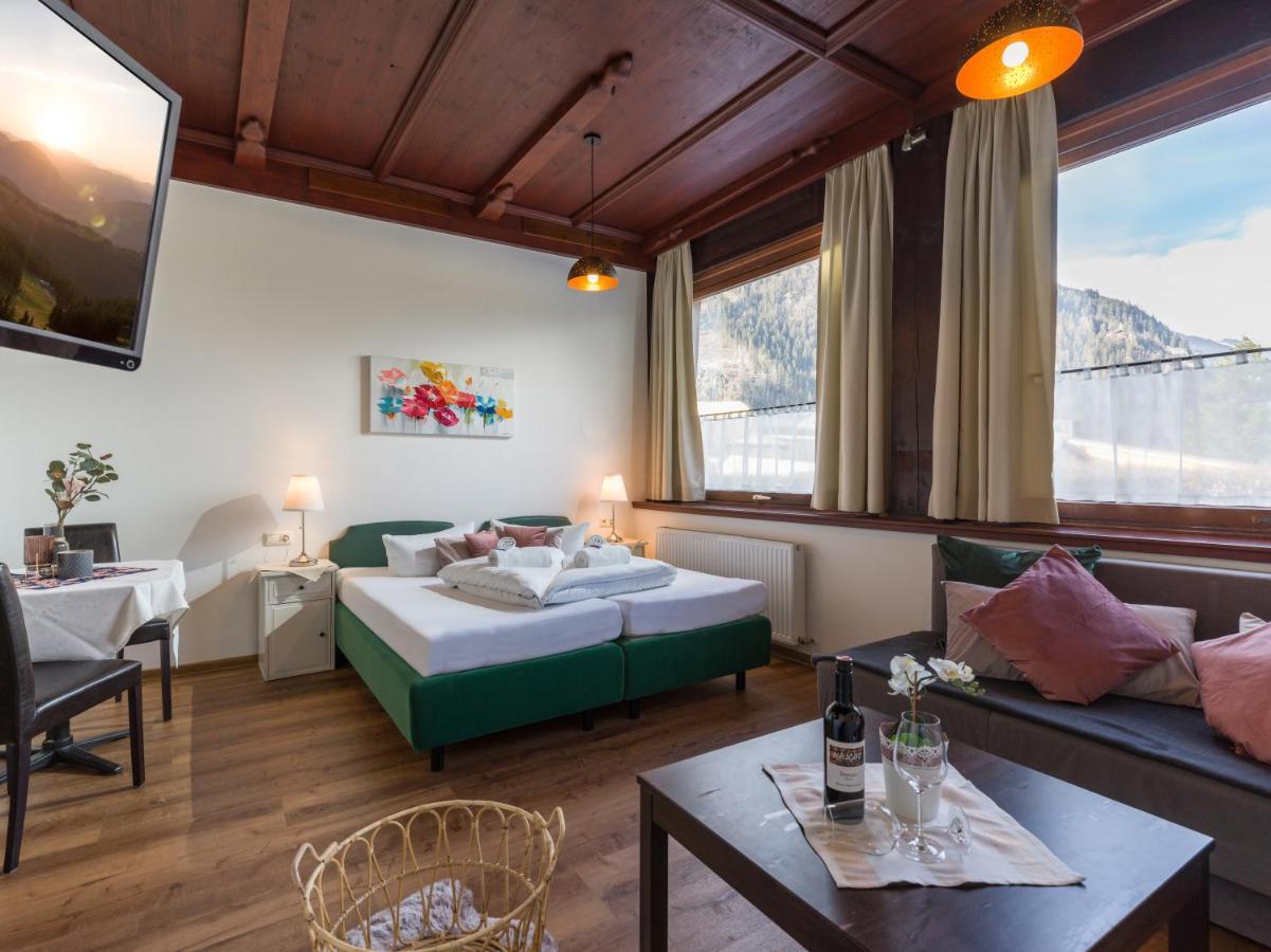 Gasthof Restaurant Waldcafe Mayrhofen Exteriör bild
