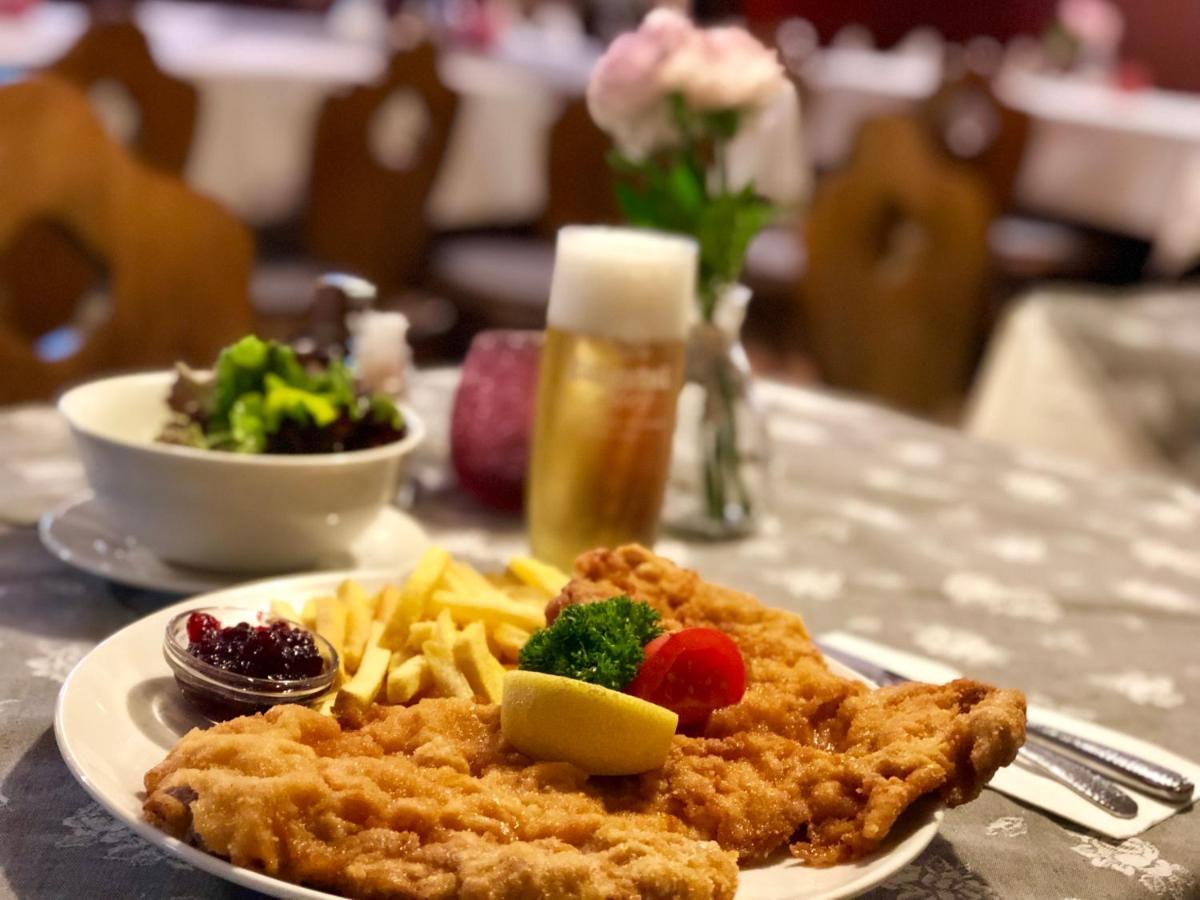 Gasthof Restaurant Waldcafe Mayrhofen Exteriör bild