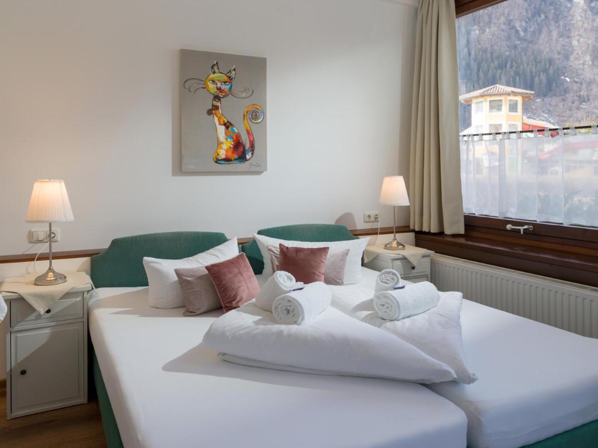 Gasthof Restaurant Waldcafe Mayrhofen Exteriör bild